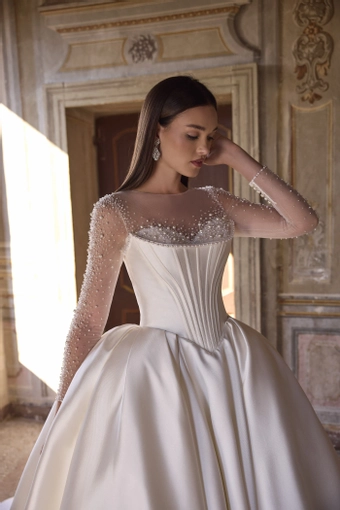 Veni Infantino 63226 #2 frontface vertical cropped thumbnail