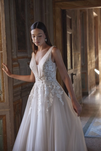 Veni Infantino #63229 #3 frontface vertical cropped thumbnail