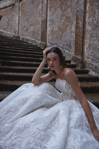 Veni Infantino 63231A #5 frontface vertical cropped thumbnail