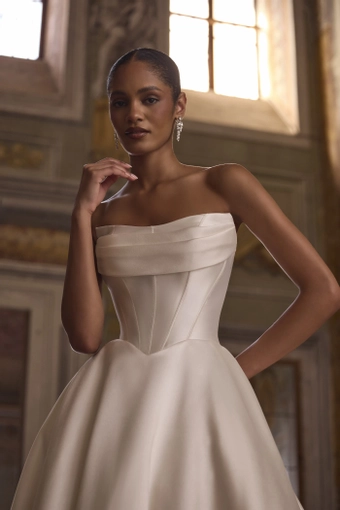 Veni Infantino 63234 #4 frontface vertical cropped thumbnail