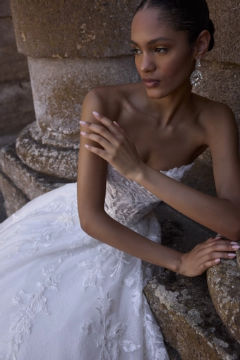 Veni Infantino 63245 #7 frontface vertical cropped thumbnail