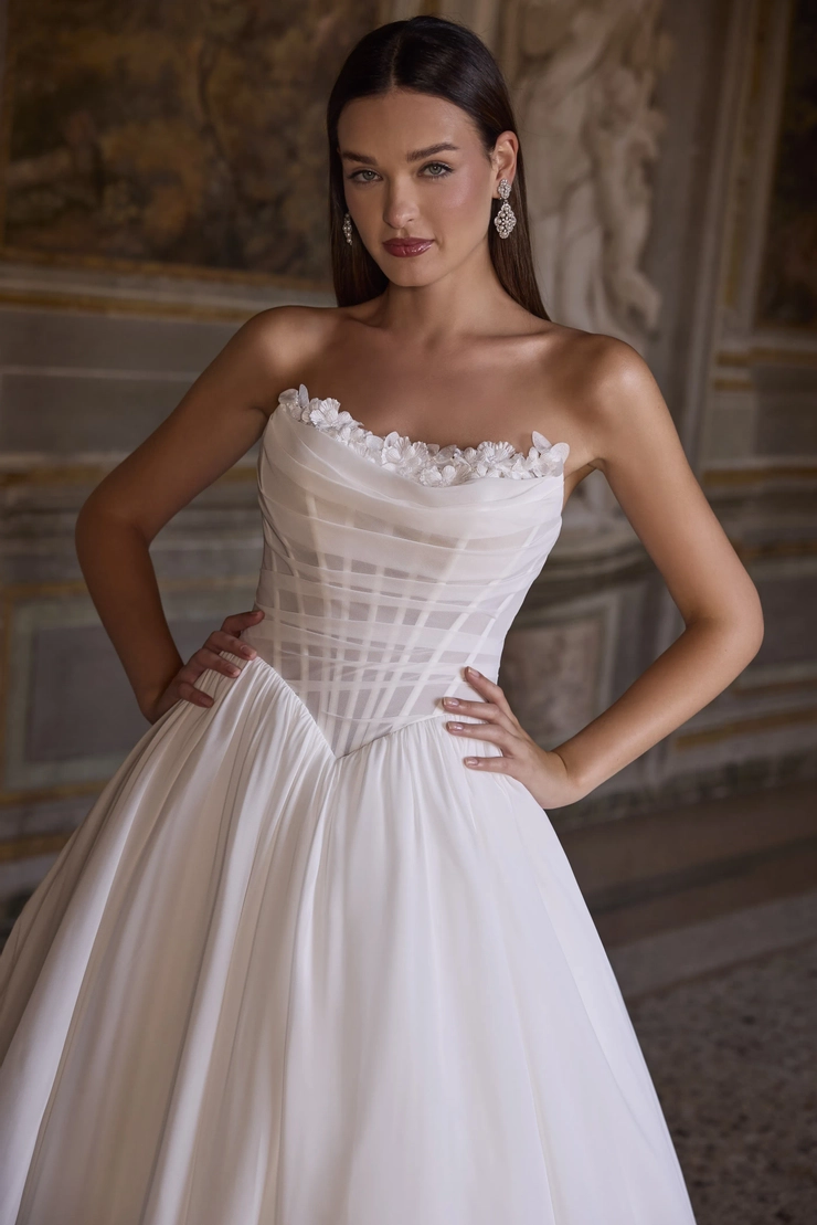 Veni Infantino Style #63256A #6 frontface vertical cropped picture