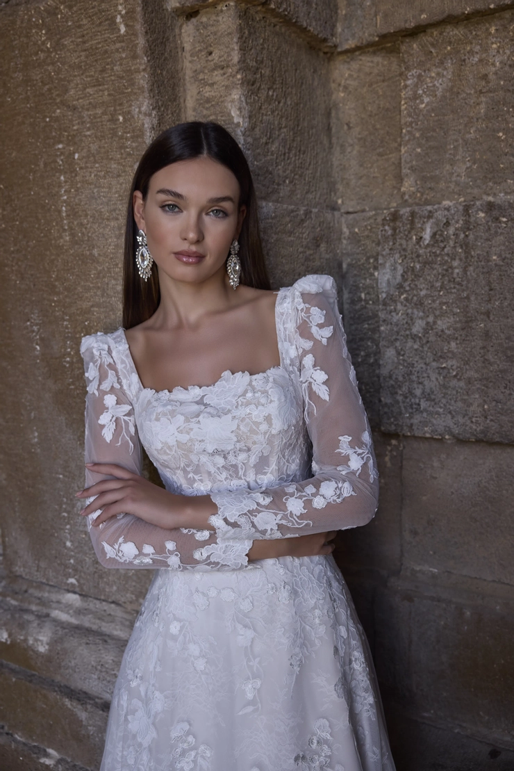 Veni Infantino Style #63273 #4 frontface vertical cropped picture