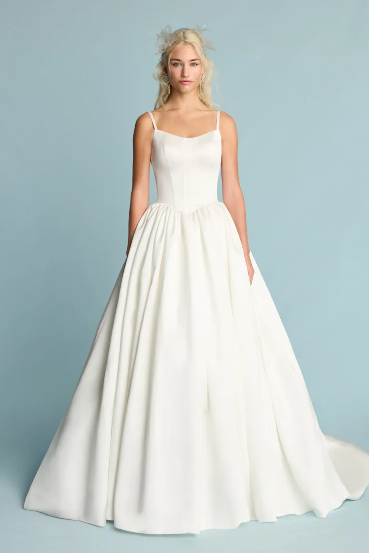 Lana #0 default frontface vertical picture