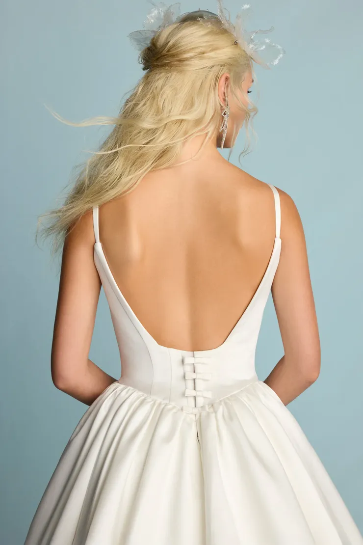 Lana #6 backface vertical cropped picture