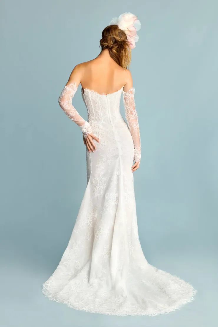 Brigitte #2 default backface vertical picture