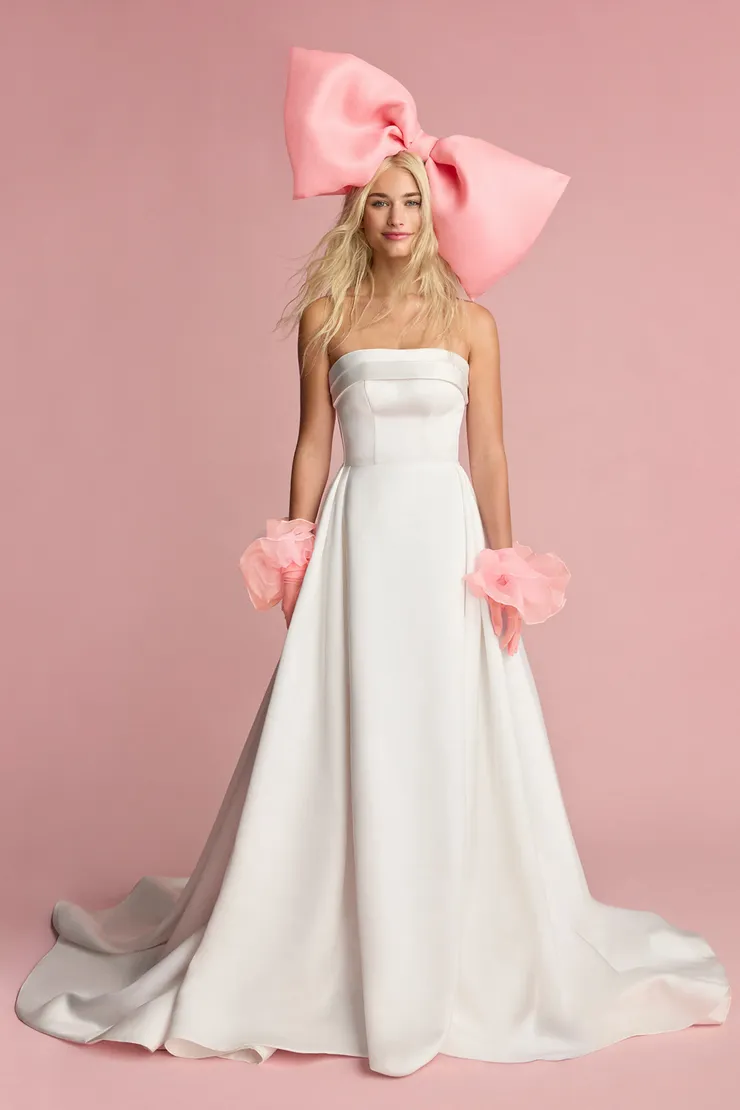 Audrey #0 default frontface vertical picture