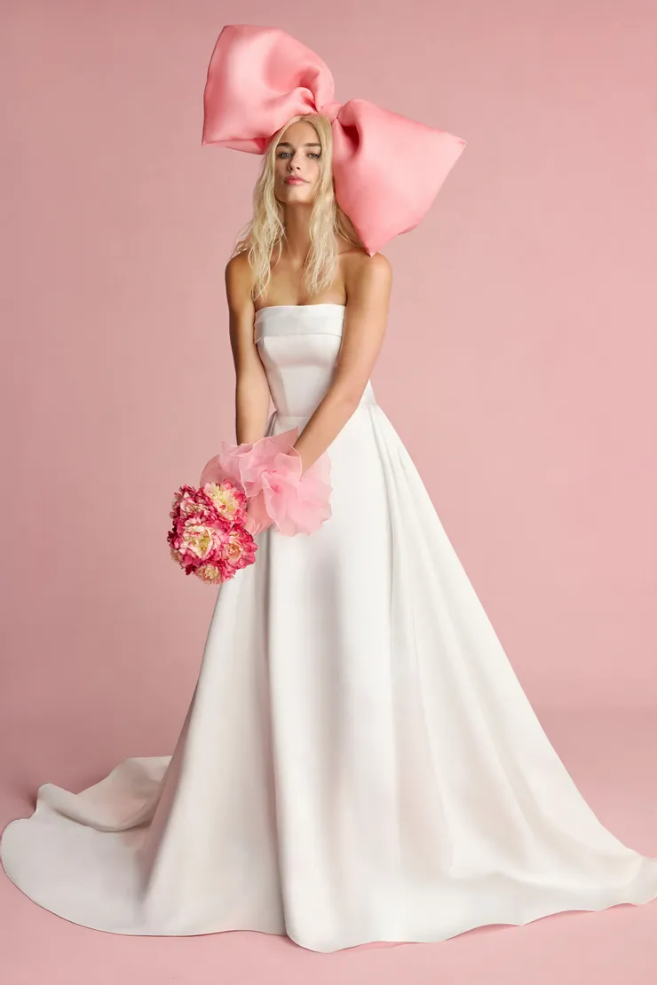 Audrey #4 frontface vertical picture