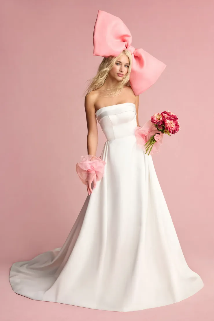 Audrey #5 frontface vertical picture