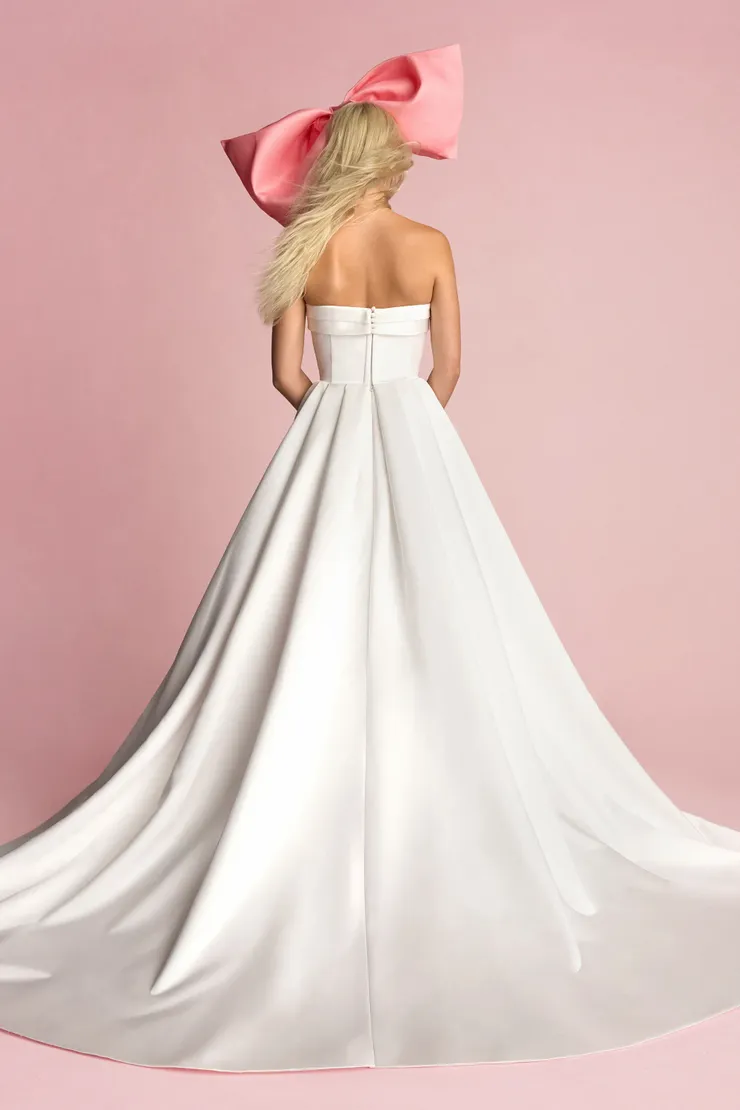 Audrey #2 default backface vertical picture