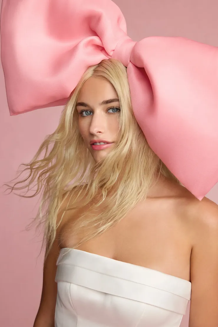 Audrey #6 frontface vertical cropped picture