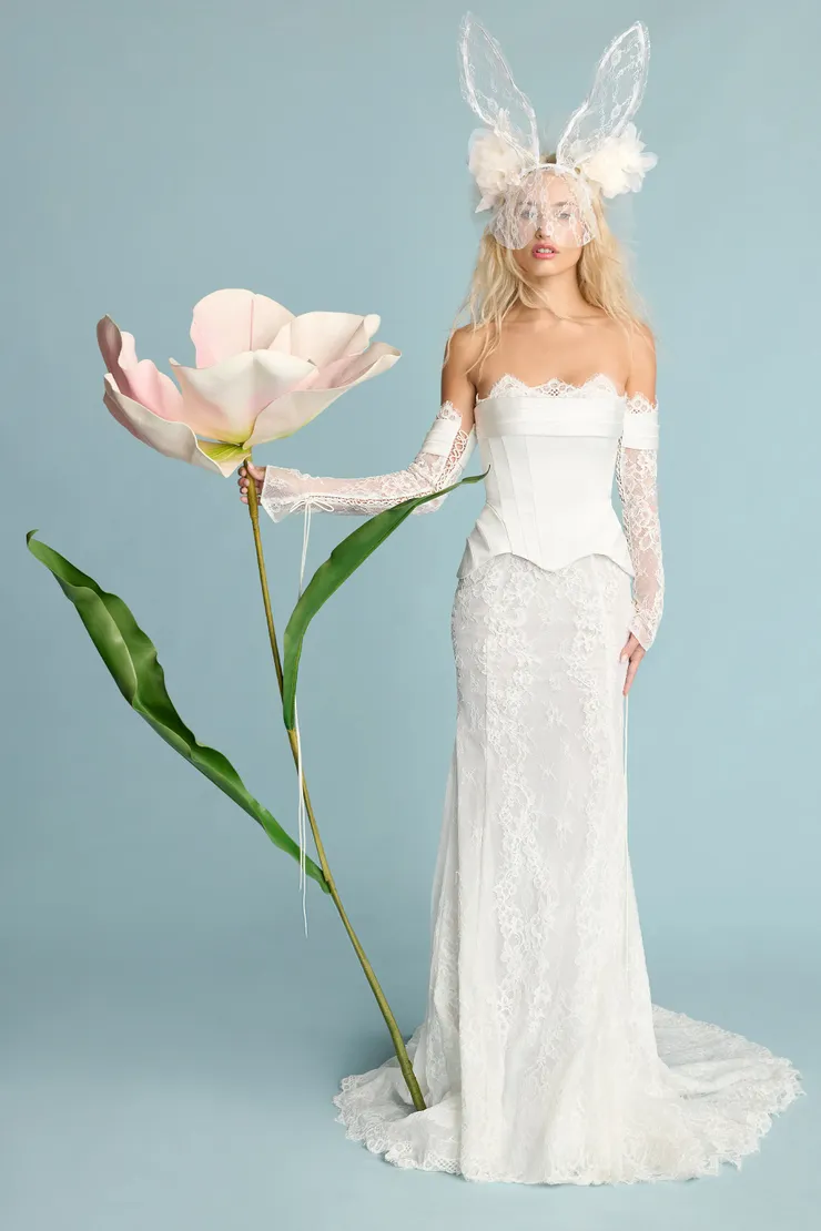 Sophia #0 default frontface vertical picture