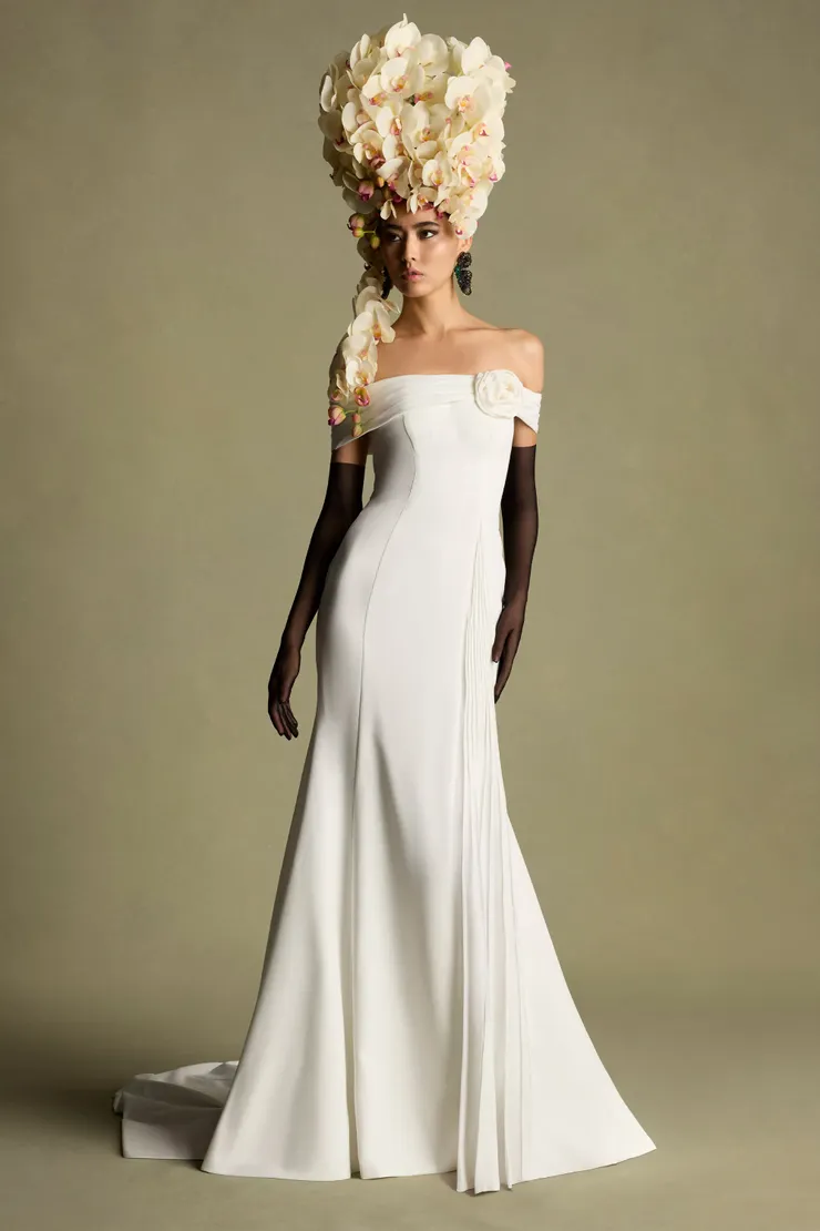 Bacall #0 default frontface vertical picture