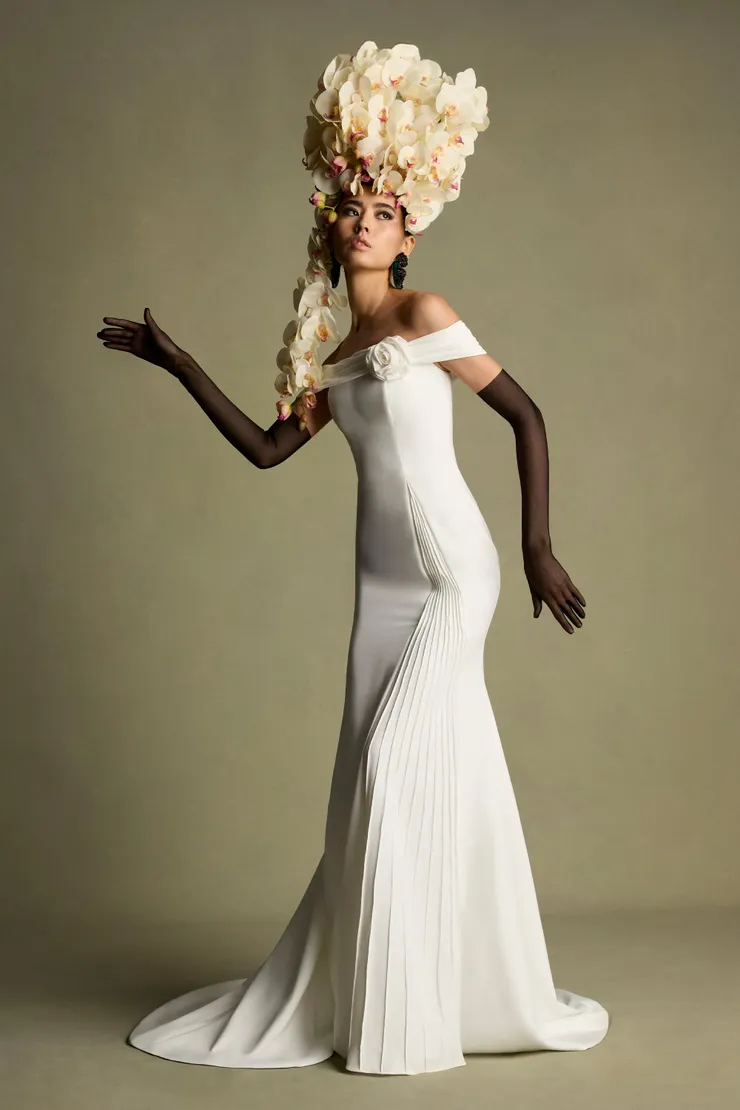 Bacall #1 frontface vertical picture