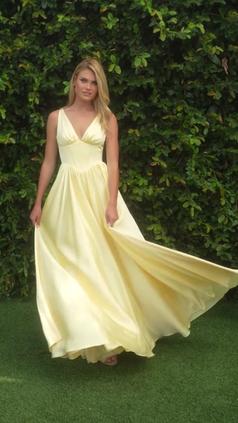 Rihanna #1 autoplay loop mute thumbnail