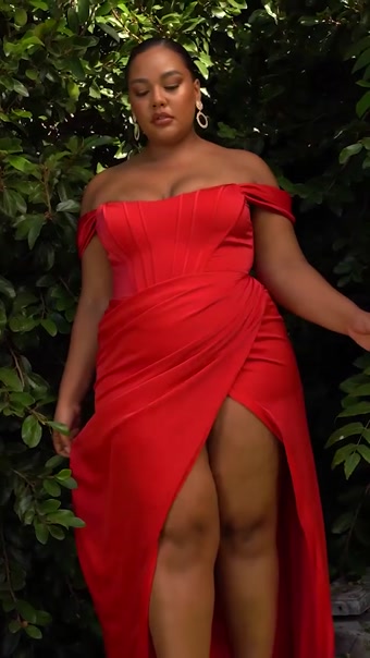 Arielle #18 autoplay loop mute thumbnail