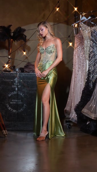 Carrie #1 autoplay loop mute thumbnail