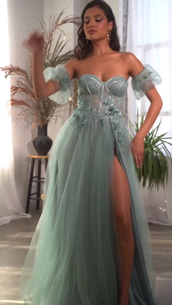 Quinn #23 autoplay loop mute thumbnail