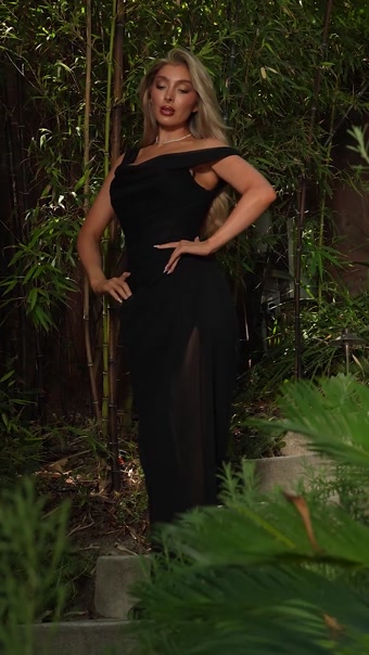 Bindi #15 autoplay loop mute thumbnail