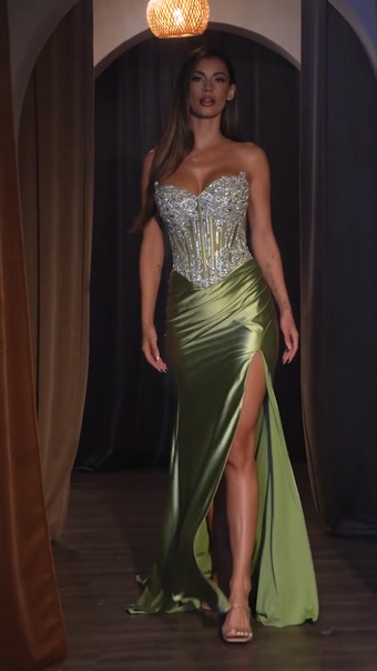 Gala #27 autoplay loop mute thumbnail