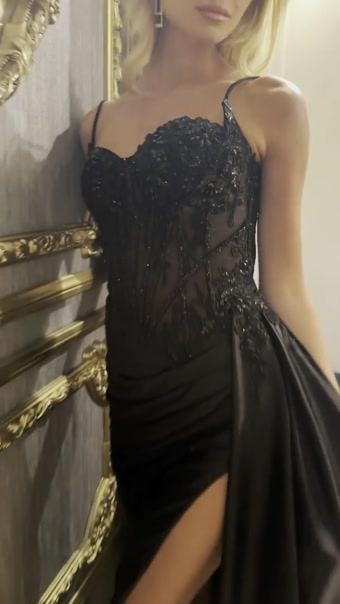 Alice #1 autoplay loop mute thumbnail