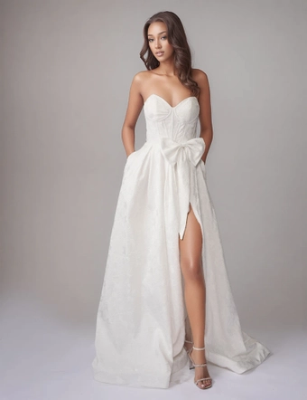 Nina Canacci Style #3286 #1 frontface vertical thumbnail