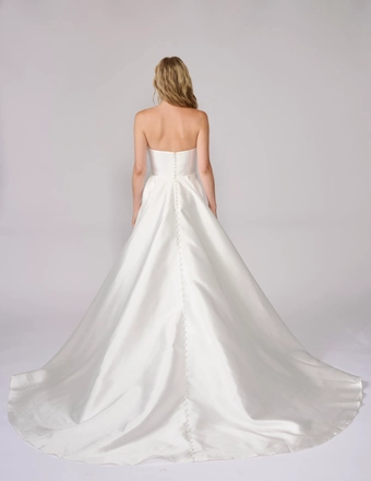 Nina Canacci Style #6701 $2 backface vertical thumbnail