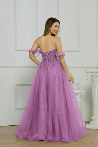 Cecilia Couture 8001 #5 backface vertical thumbnail