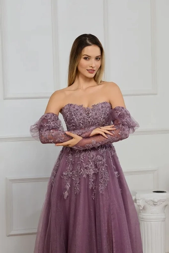 Cecilia Couture 8050 #2 frontface vertical cropped thumbnail