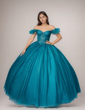 Nina Canacci Style: Q2025 #1 frontface vertical thumbnail