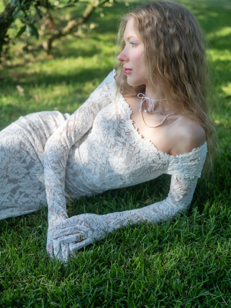 Willowby Franziska 56154 #11 frontface vertical cropped picture