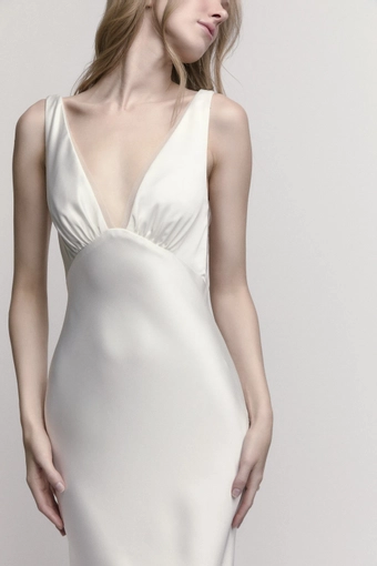 Willowby 56318 #4 frontface vertical cropped thumbnail