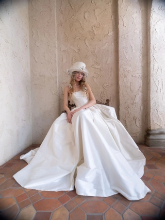 Willowby 56325 #2 frontface vertical thumbnail