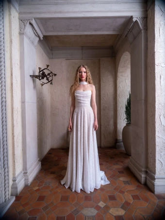 Willowby 56610 #4 frontface vertical thumbnail