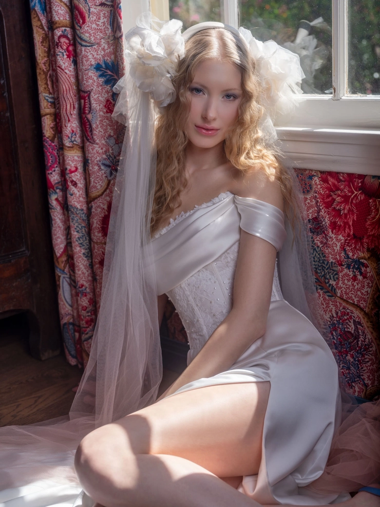 Willowby Poppy 56716 #7 frontface vertical cropped picture