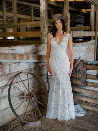 Locket Pilar #16155 #6 frontface vertical thumbnail