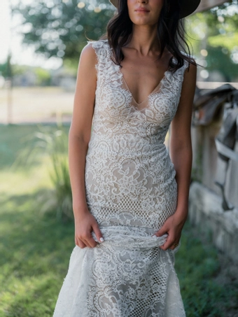 Locket Pilar #16155 #17 frontface vertical cropped thumbnail