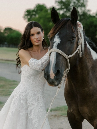 Locket Verona with Sleeves #16156 #15 frontface vertical cropped thumbnail