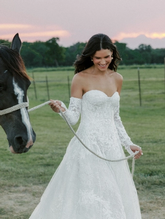 Locket Verona with Sleeves #16156 #16 frontface vertical cropped thumbnail