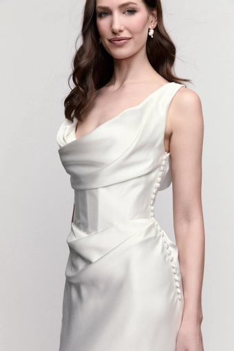 Locket Amaryllis #16220 #8 frontface vertical cropped thumbnail