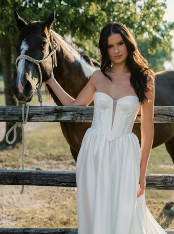 Locket #16222 #14 frontface vertical cropped thumbnail