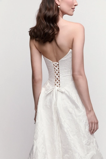 Locket Nigella #16231 #9 backface vertical cropped thumbnail