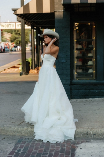 Locket Peony #16234 #0 default frontface vertical thumbnail