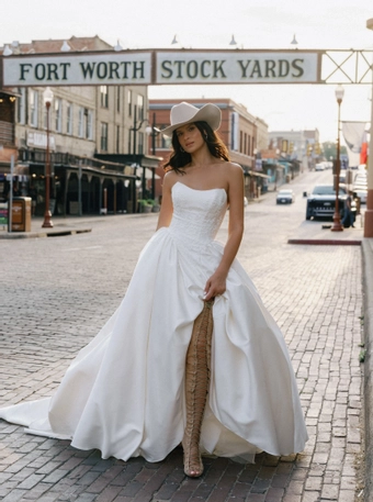 Locket Fern #16235 #0 default frontface vertical thumbnail