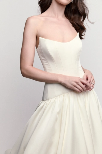 Locket Lark #16237 #7 frontface vertical cropped thumbnail