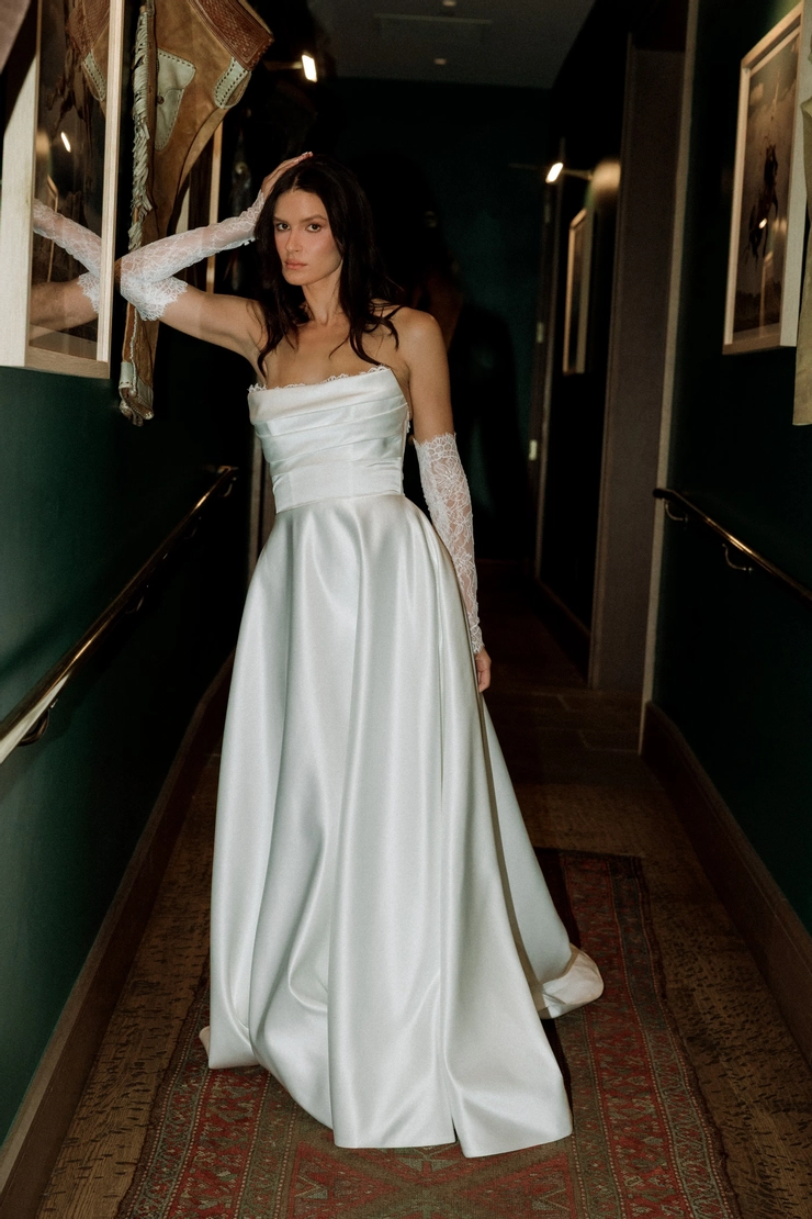 Locket Style #16744 Default Thumbnail Image