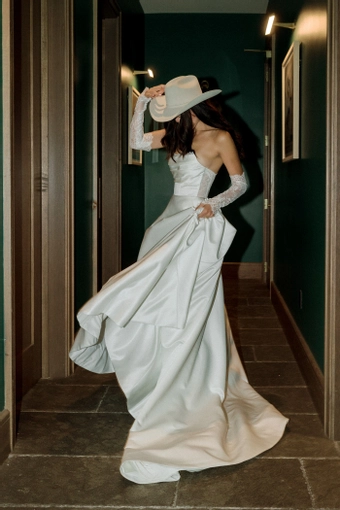 Locket Aster with Sleeves #16744 #4 frontface vertical thumbnail