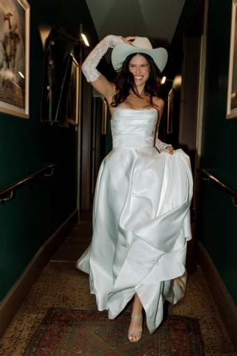 Locket Aster with Sleeves #16744 #2 frontface vertical thumbnail