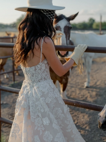 Locket Orchid #16749 #18 backface vertical cropped thumbnail