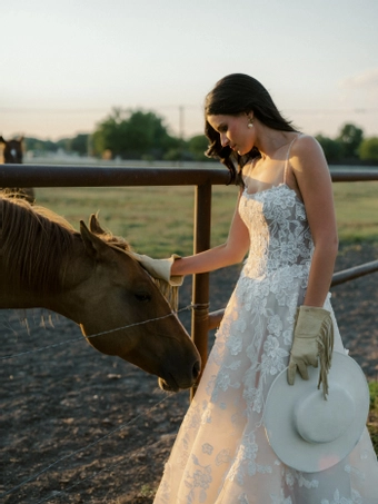 Locket Orchid #16749 #14 frontface vertical cropped thumbnail